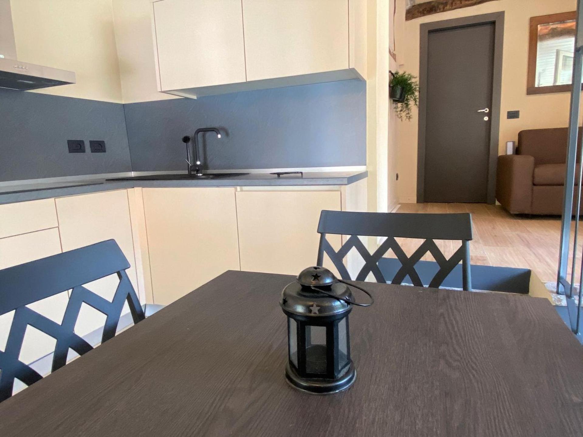 Argegno'S River - Central Apartment Lake View Room photo